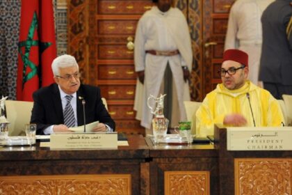 King-Mohammed-VI-with-Palestinian-President-Mahmoud-Abbas-420x280-1